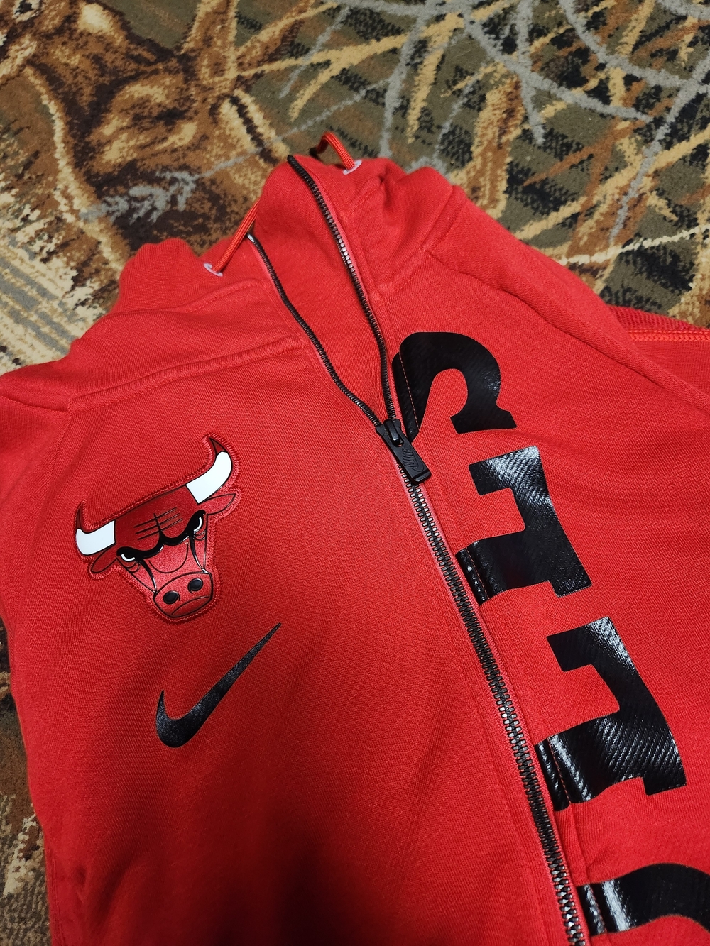 AUTHENTIC Chicago Bulls Red Nike Full-Zip Hoodie - Picture 11 of 13
